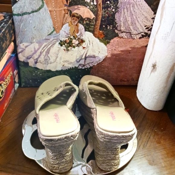 CLOSEOUT SALE!!!! SKY WEDGE 👖🛍👠 SANDALS.👡SIZE 8 ,LIKE NEW!,GIFT IT.🎁 - Picture 5 of 8